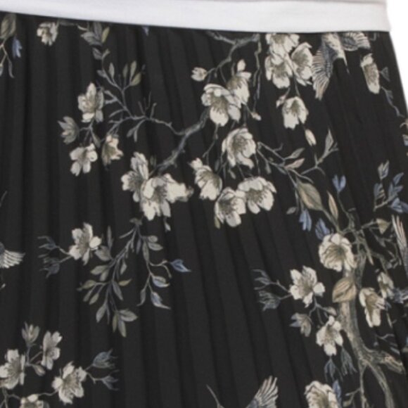 MAX STUDIO LONDON Pleated Skirt - Picture 3 of 3